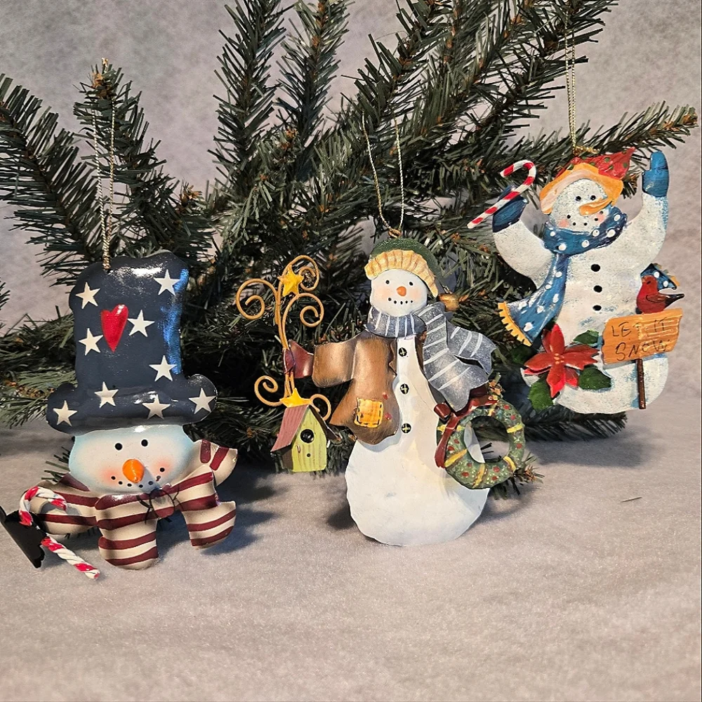 VTG Painted Metal Tin Snowman Ornaments Lot 3, Rustic Cardinal Birdhouse Wreath